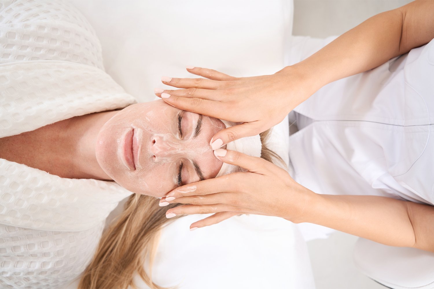 JET LAG FACIAL LYMPHATIC DRAINAGE
