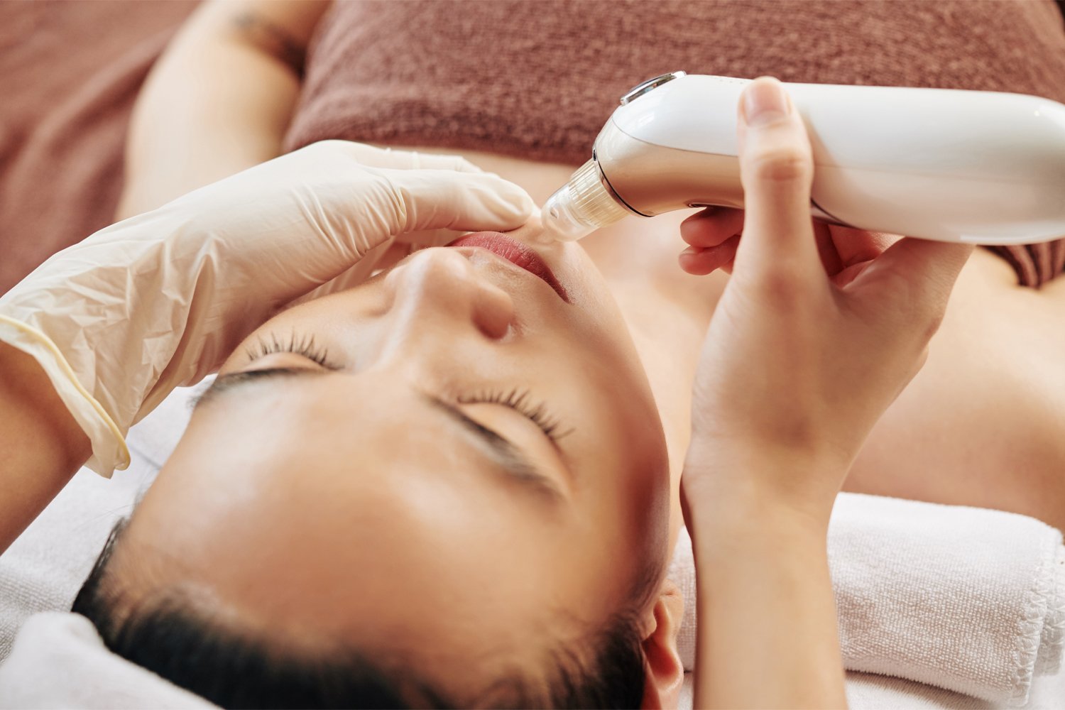 Pore cleansing and extracting